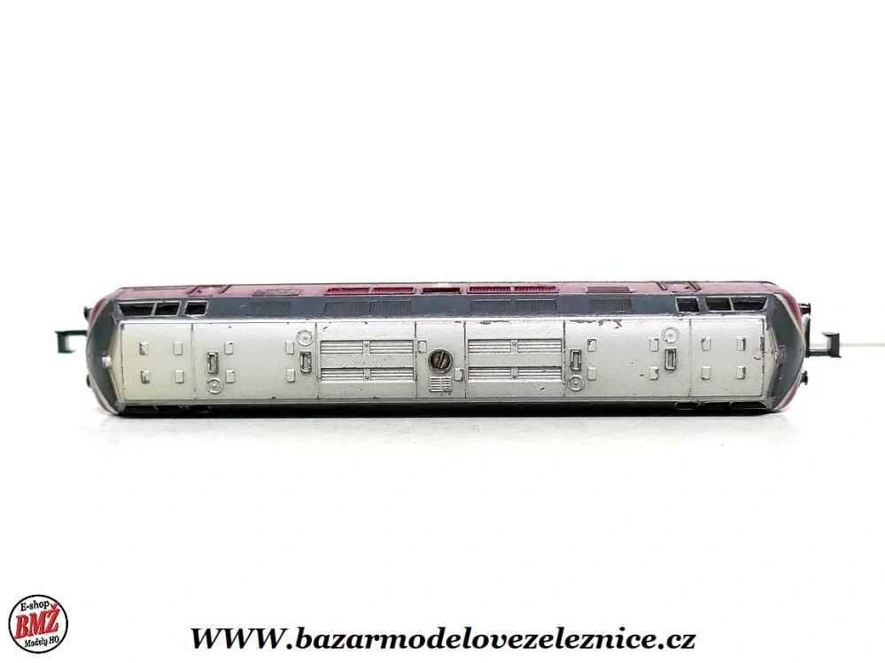 Minitrix - DC - Dieselová lokomotiva V 200 137 DB  - N