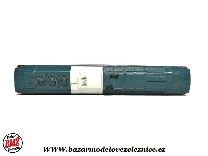 PIKO DDR - DC - Dieselová lokomotiva BR 130 005 DR - HO