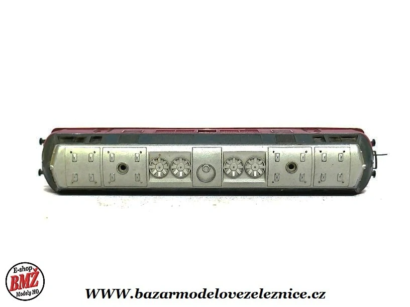 BTTB - Dieselová lokomotiva BR 221 139 DB - TT