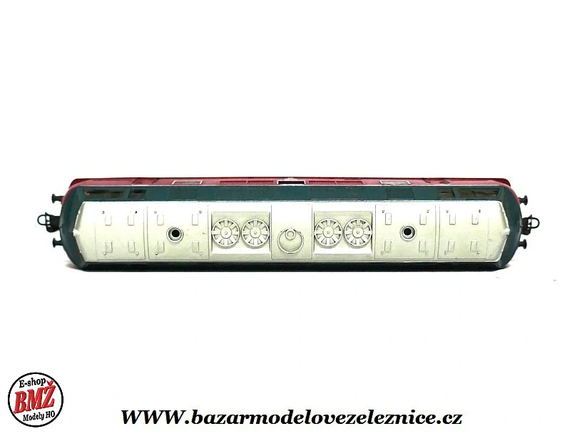 BTTB - Dieselová lokomotiva BR 221 139 DB - TT