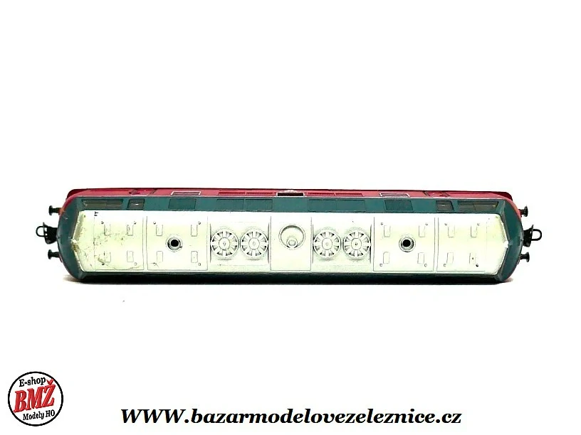 BTTB - Dieselová lokomotiva BR 221 DB - TT