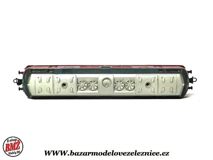 BTTB - Dieselová lokomotiva BR 221 139 DB - TT