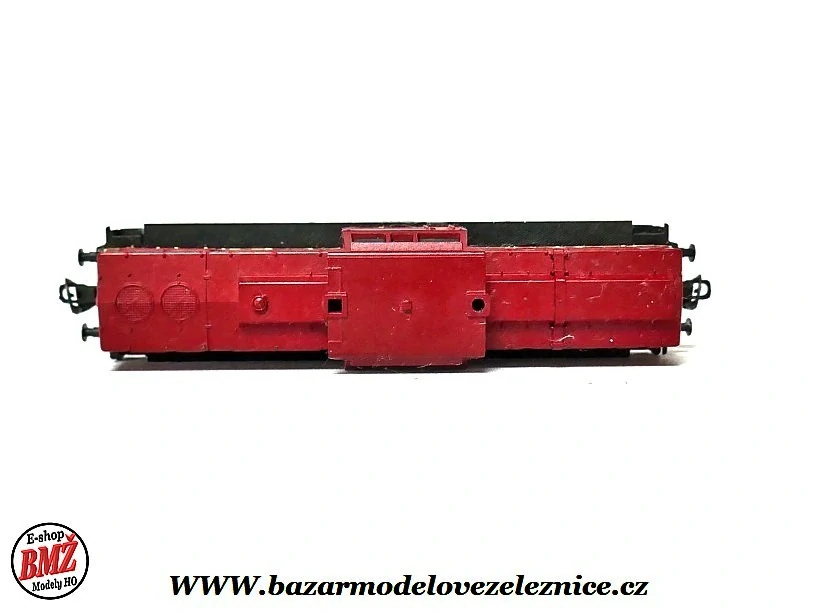BTTB - Dieselová lokomotiva BR 110 104 DR - TT