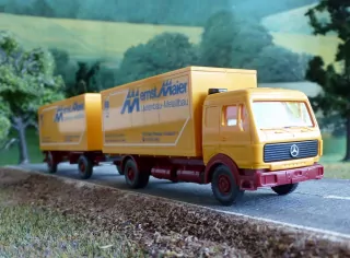 Wiking - Iveco s přívěsem  -   HO