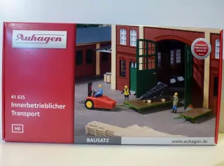 Auhagen -Vysokozdvižný vozík s přívěsem- HO