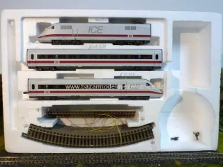 Fleischmann - Elektrická souprava ICE DB -  HO