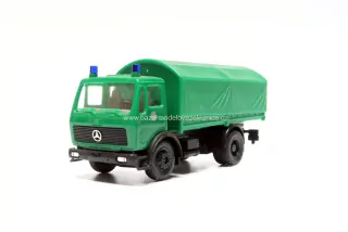 Mercedes - Plachta - HO