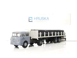 Hruska - ŠKODA návěs plošina s nákladem - HO