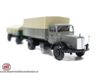 ? - Mercedes s přívěsem -  HO