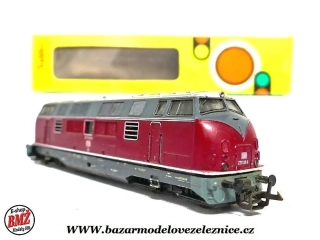 BTTB - Dieselová lokomotiva BR 221 139 DB - TT